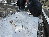 雪も止んで