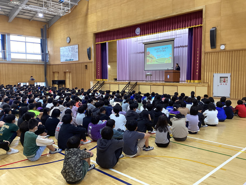 全校朝会(11月)がありました。
