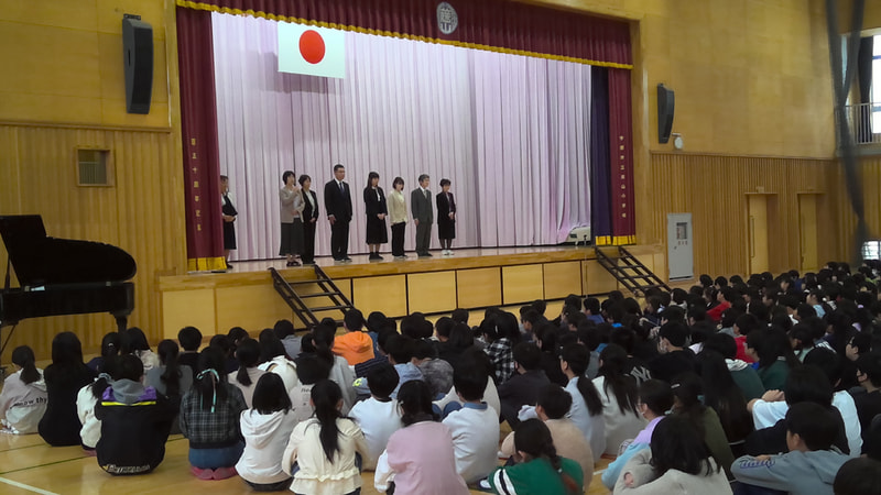別れ(令和6年度離任式)