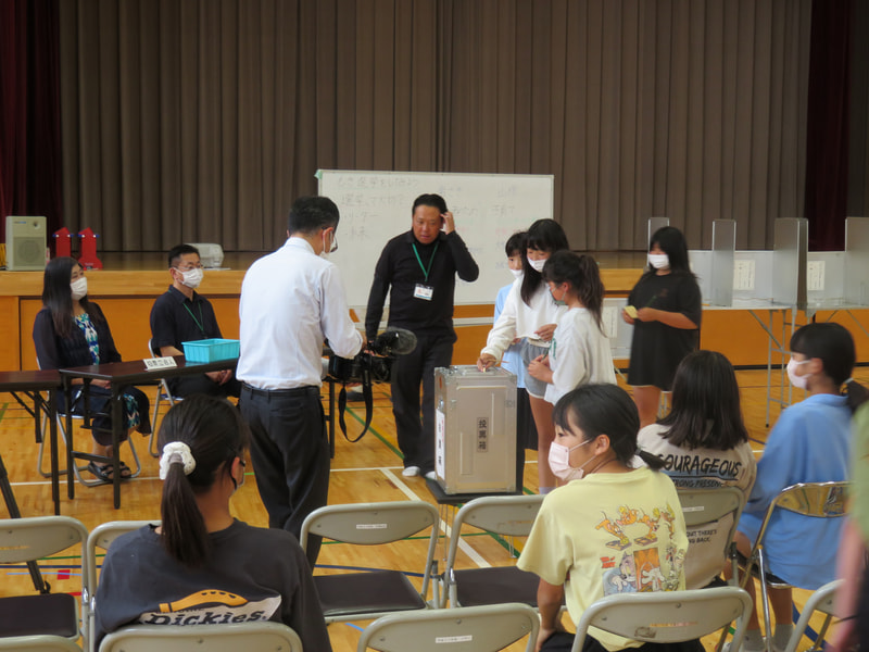 6年生「模擬選挙」