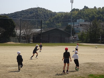 外遊びを楽しんでいます