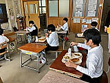 給食にミルメークが!!