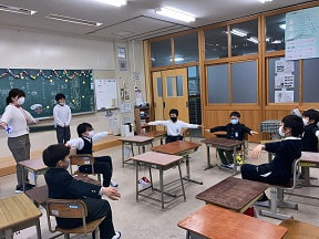 笑顔いっぱい、お楽しみ会!!(中学年)