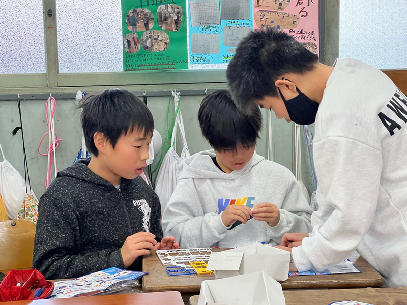 5年生 プラモデルに挑戦!