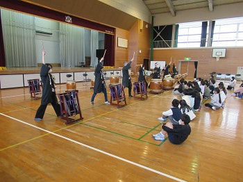 3年 和太鼓を学ぶ