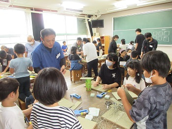 4年 ものづくり教室「たたみの制作」