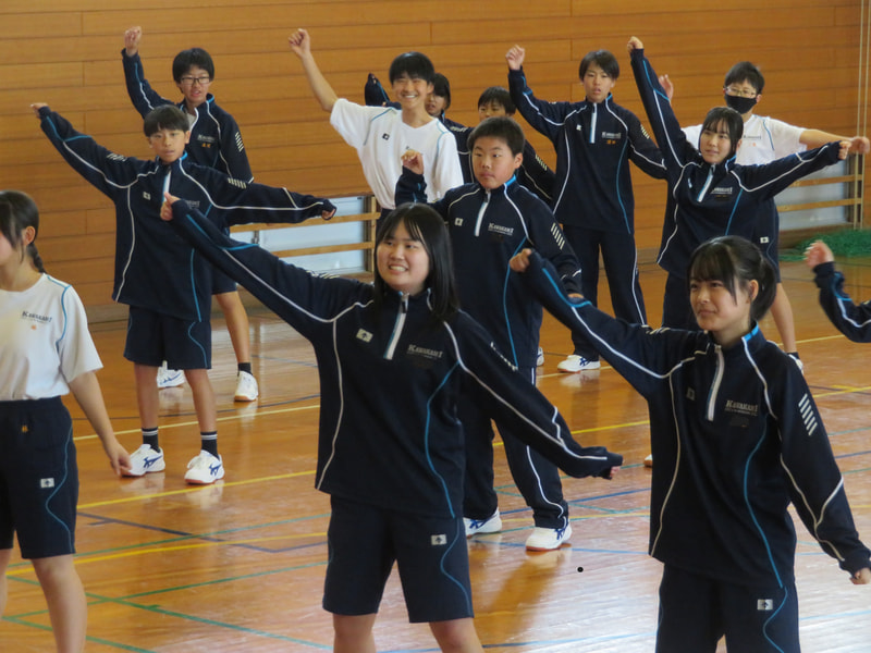 5月7日(水) 運動会に向けて(1年生と3年生の合同授業)