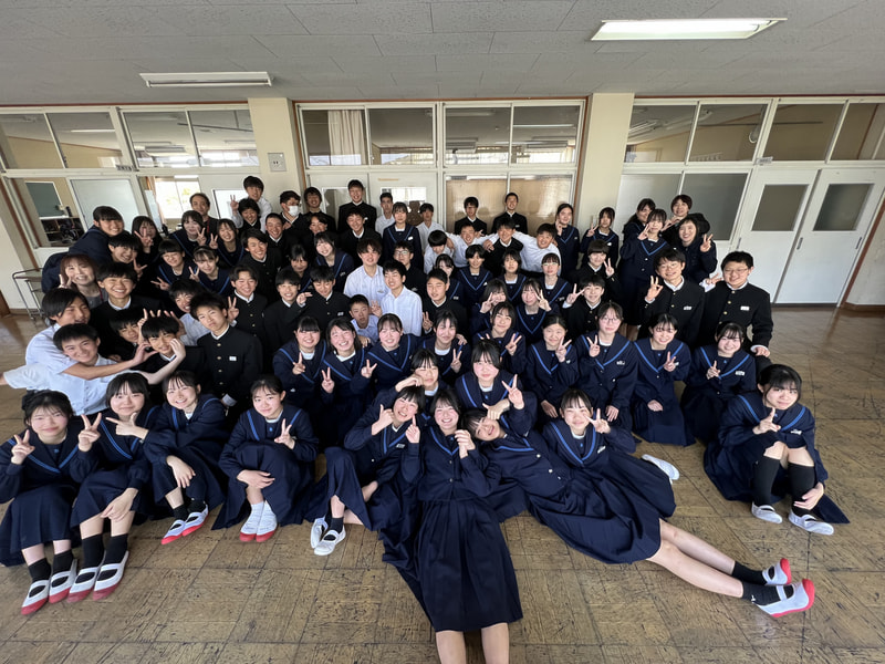 4月9日(水) 3年生 集合写真
