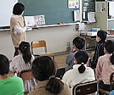 朝の読み聞かせ~いっぱいの楽しい本をありがとう~