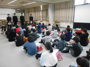 ちょっぴり中学生の気分を味わいました(6年生)