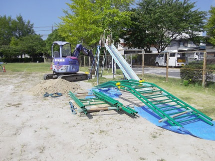 遊具を設置します!
