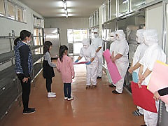 給食週間中の風景から