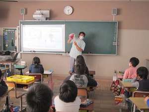 『いい歯(11/8)の日』の取組(4年生・保健委員会)