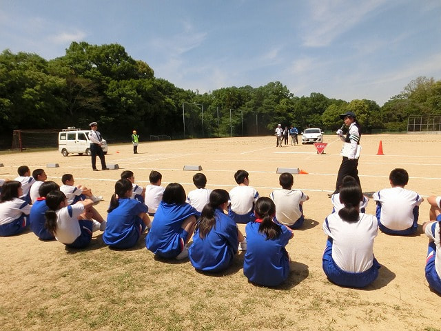 5/11 交通安全教室を行いました