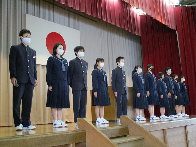 12/25 2学期の終業式を行いました