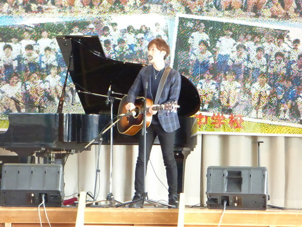 心のふれあいコンサート(学校ライブ)について