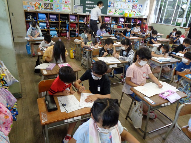 2006242.JPG