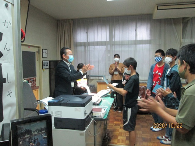 2010221605.JPG