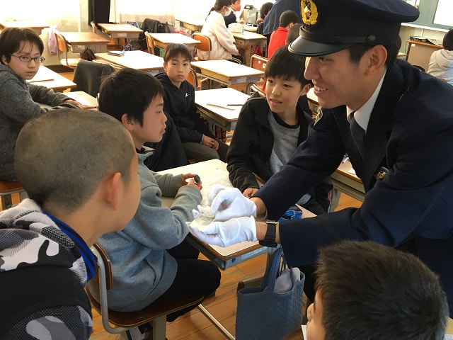 R2052.JPG