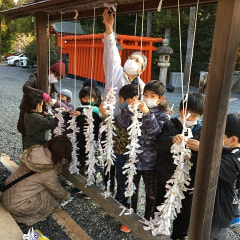 神様も喜んだ!! 三世代交流清掃奉仕作業