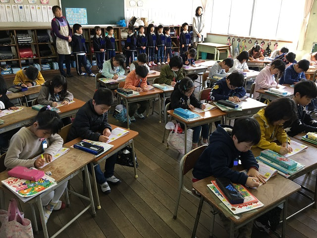 幼保小連携の取組「入学前の授業参観」