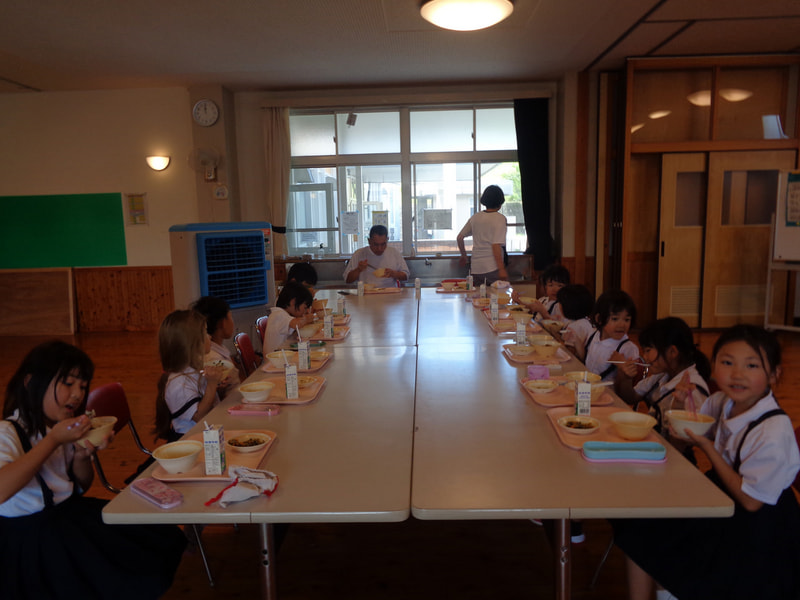 6月26日(木) 1・2年生「万倉留学」で なかよく活動!!