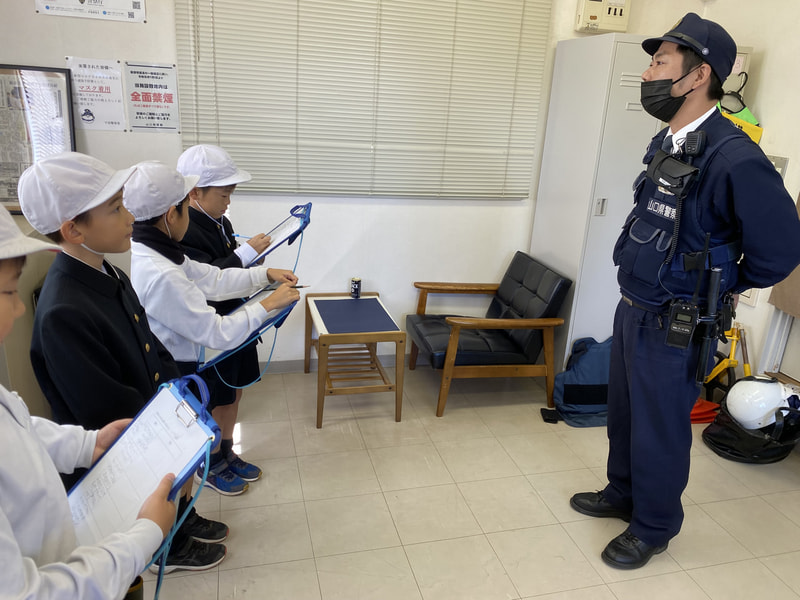 11月19日(火) 社会科 校外学習「警察署のお仕事」