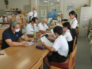 5・6年生 学校運営協議会熟議に参加