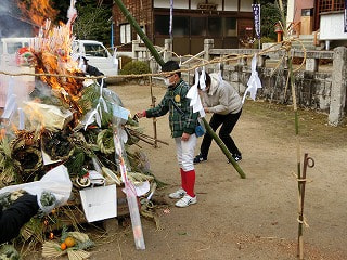 地域 どんど焼きin宮尾八幡宮