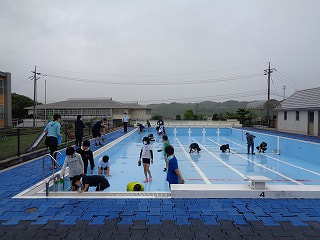 5月30日(火) プール掃除
