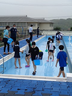 5月30日(火) プール掃除