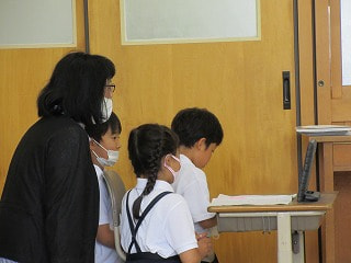 1・2年生 上宇部小学校2年生と遠隔授業