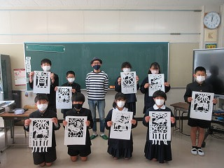 全校 切り絵教室