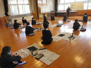 全校 書初め大会