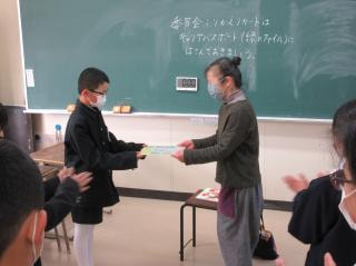 全校 読み聞かせ最終日