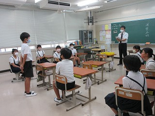5・6年生 非常勤講師着任