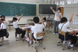3~6年生 SCによる授業「SOSの出し方」