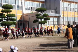 3~6年生 マーチングパレード披露
