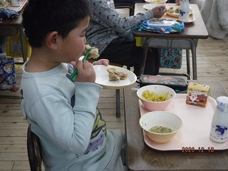 食べている様子.jpg
