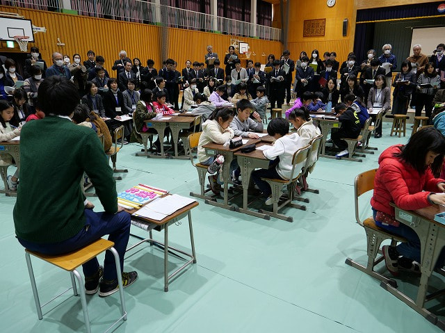 公開授業研究会(西岐波中学校区授業の日)
