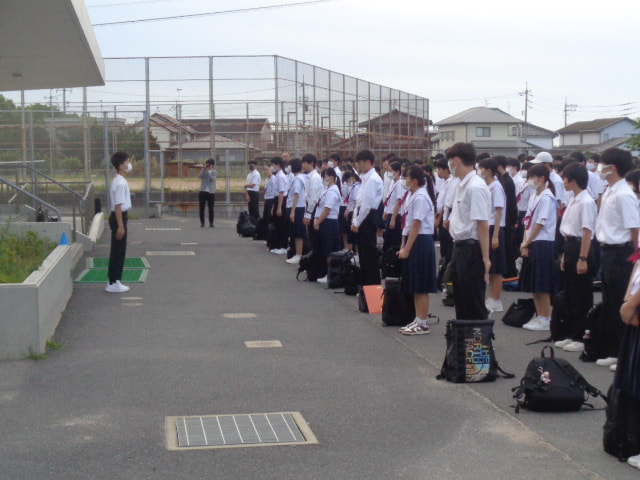 3年生が修学旅行に出発しました!