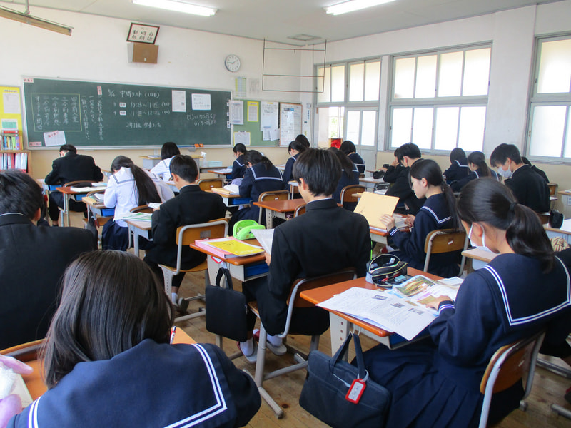 2年生のテスト勉強の様子です。