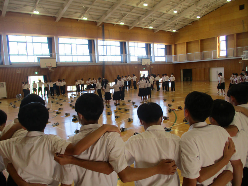 2・3年生の学年集会の様子です。