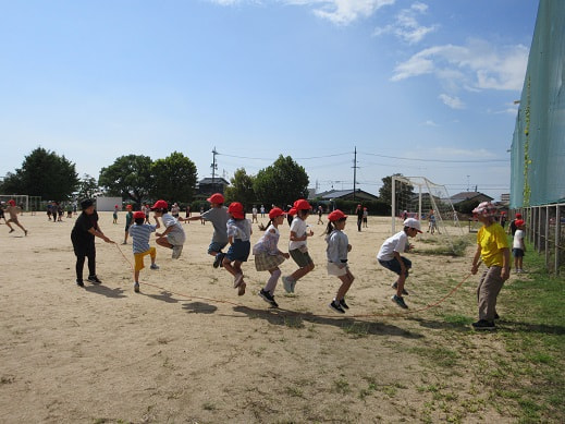 秋空の下で「学校で遊ぼう」
