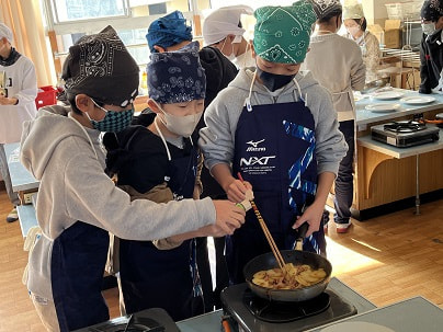 調理実習6年生