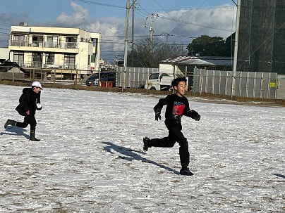 雪景色の恩田小
