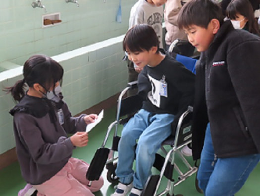 ともに生きる(3年総合的な学習の時間)