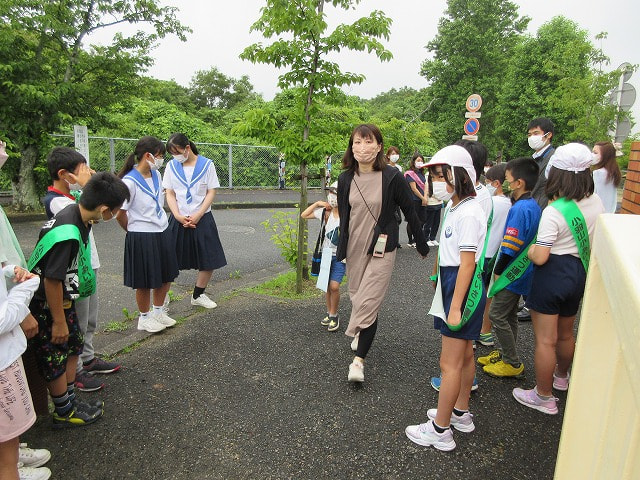 小中合同あいさつ運動