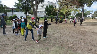 秋のふれあい遠足３.JPG
