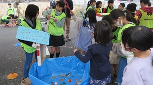 秋祭り魚釣り.JPG